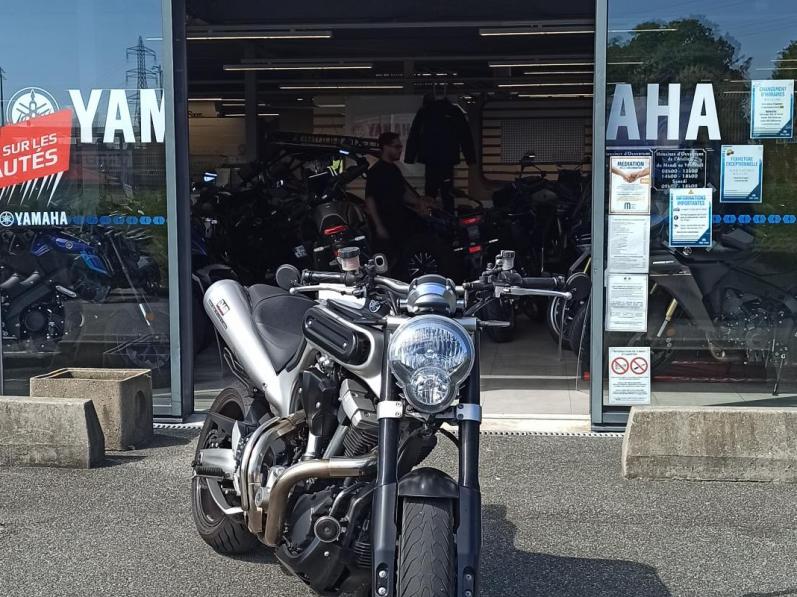 YAMAHA MT-01