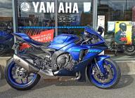 YAMAHA YZF 1000 R1